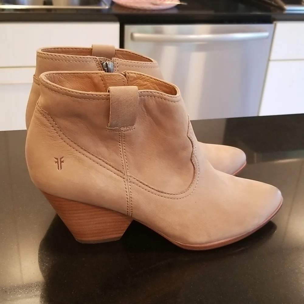 💕FRYE💕 Rory Bootie Ash Cowboy Ankle Western Boots Pointed Toe Leather 10 NWOT